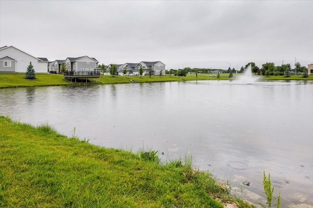 9651 Turnpoint Drive, West Des Moines, IA 50266