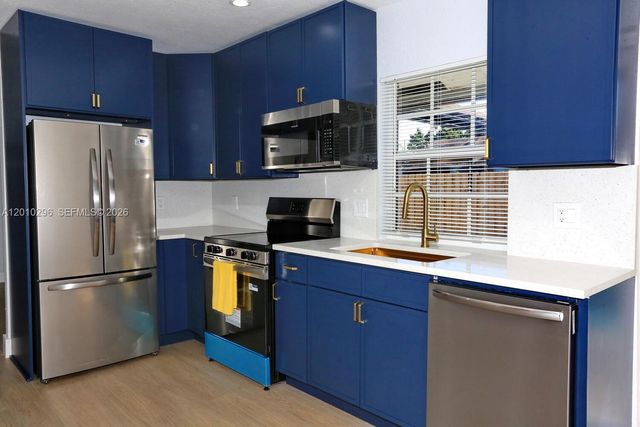 8120 SW 4th Ct, North Lauderdale, FL 33068