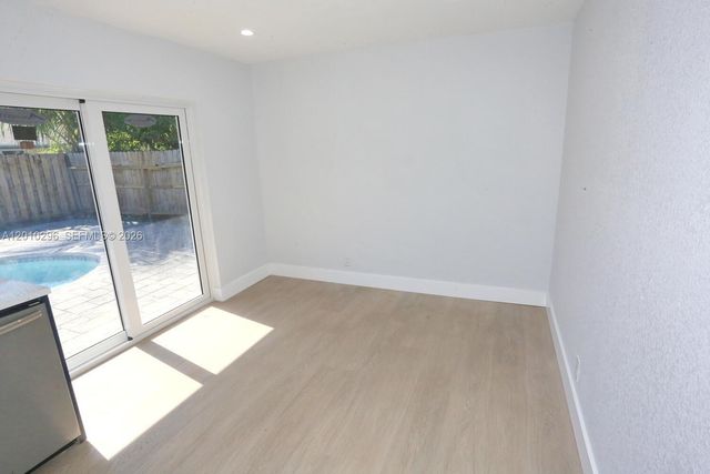 8120 SW 4th Ct, North Lauderdale, FL 33068