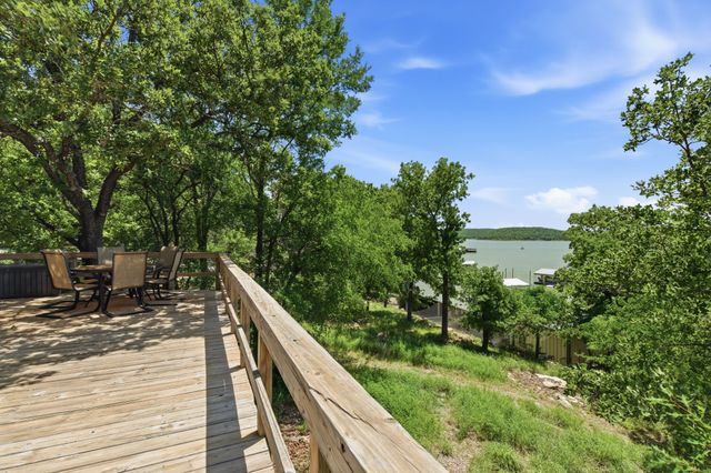 232 El Lago Road, Chico, TX 76431
