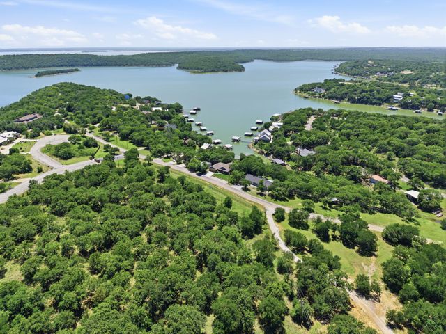 232 El Lago Road, Chico, TX 76431