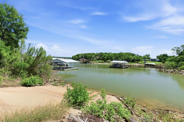 232 El Lago Road, Chico, TX 76431
