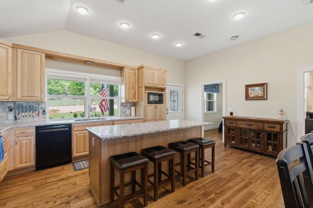 232 El Lago Road, Chico, TX 76431