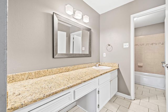 7716 Challie Lane 7716, Houston, TX 77088