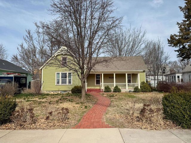 308 E 2nd St, Newton, KS 67114