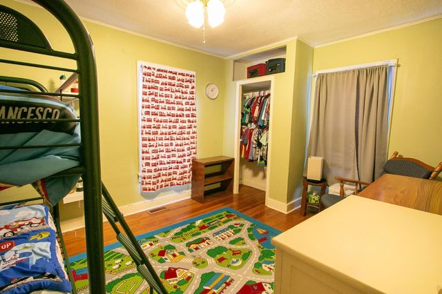 308 E 2nd St, Newton, KS 67114