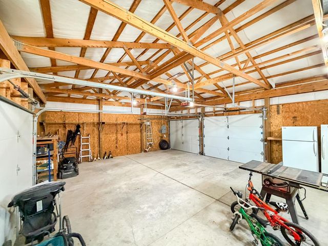 308 E 2nd St, Newton, KS 67114