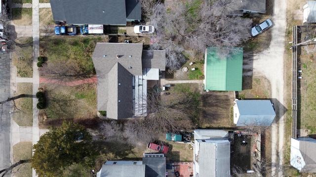 308 E 2nd St, Newton, KS 67114