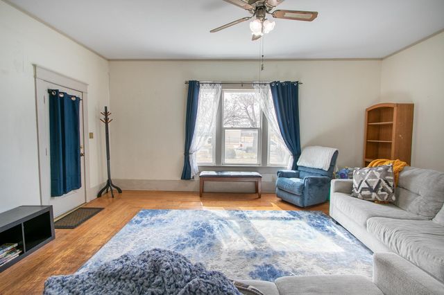 308 E 2nd St, Newton, KS 67114