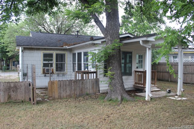 507 GARDINA ST, San Antonio, TX 78201
