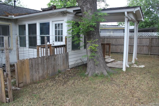 507 GARDINA ST, San Antonio, TX 78201