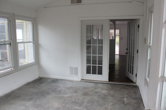 507 GARDINA ST, San Antonio, TX 78201