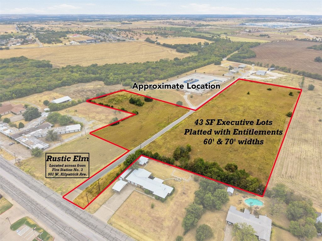 1106 W Kilpatrick Avenue C, Cleburne, TX 76033 — exterior