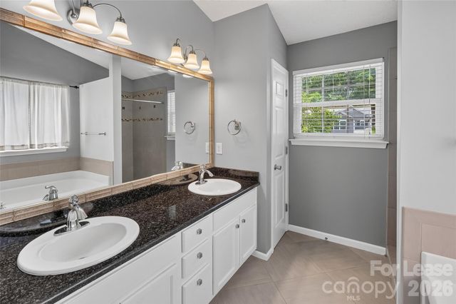 10745 Glenluce Avenue, Charlotte, NC 28213