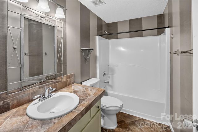 10745 Glenluce Avenue, Charlotte, NC 28213