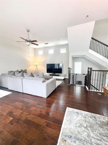 3111 Mitchell Landing Court, Houston, TX 77025