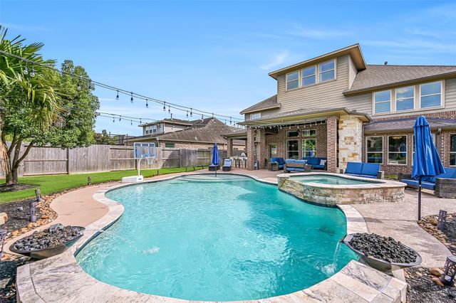 2433 Prairie Mist Lane, Friendswood, TX 77546