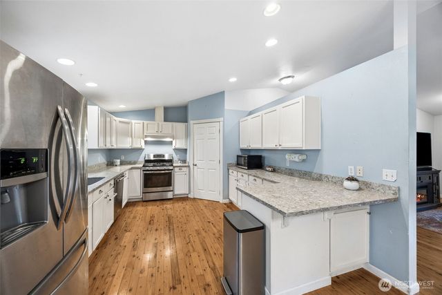 10 E Mooreview Lane E, Shelton, WA 98584