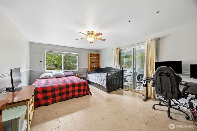 10 E Mooreview Lane E, Shelton, WA 98584