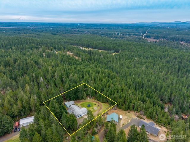 10 E Mooreview Lane E, Shelton, WA 98584