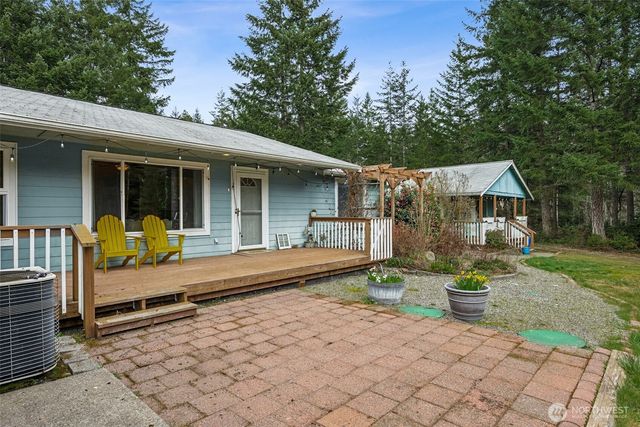 10 E Mooreview Lane E, Shelton, WA 98584