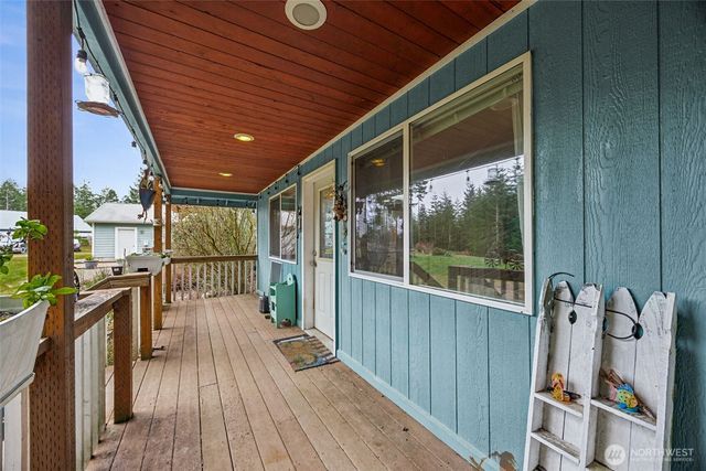 10 E Mooreview Lane E, Shelton, WA 98584