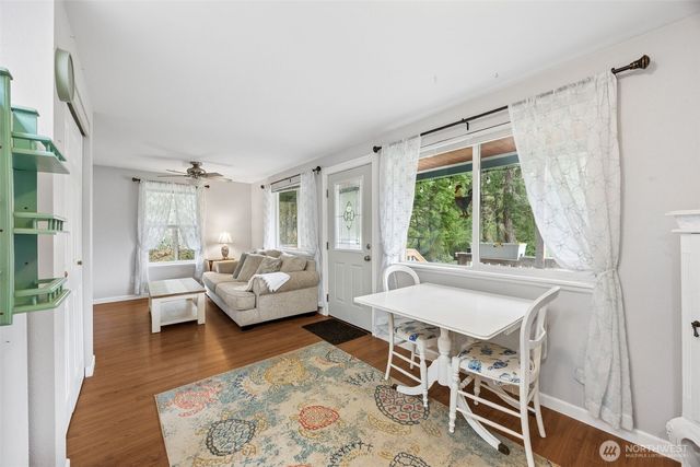 10 E Mooreview Lane E, Shelton, WA 98584