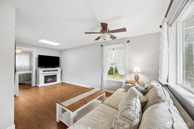 10 E Mooreview Lane E, Shelton, WA 98584