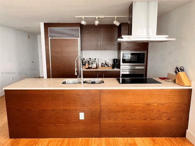 495 Brickell Ave 2401, Miami, FL 33131