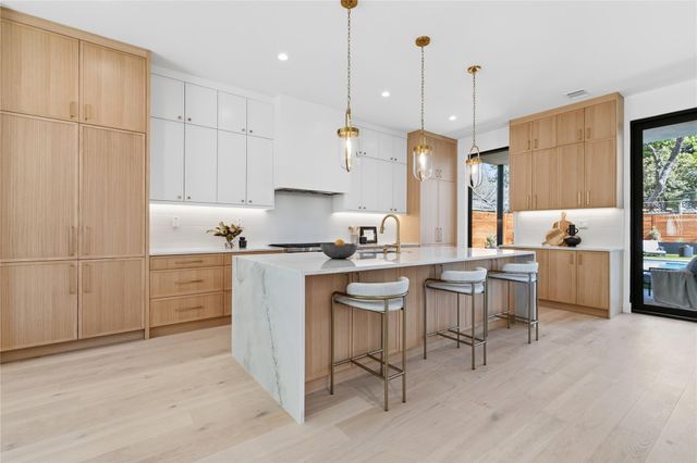 1702 W 30th ST, Austin, TX 78703