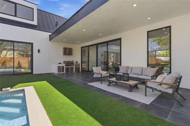 1702 W 30th ST, Austin, TX 78703