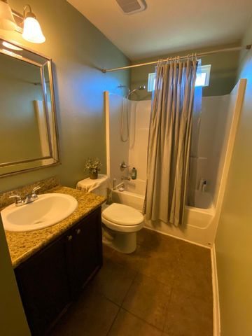 2113 Salamanca Street, Navarre, FL 32566