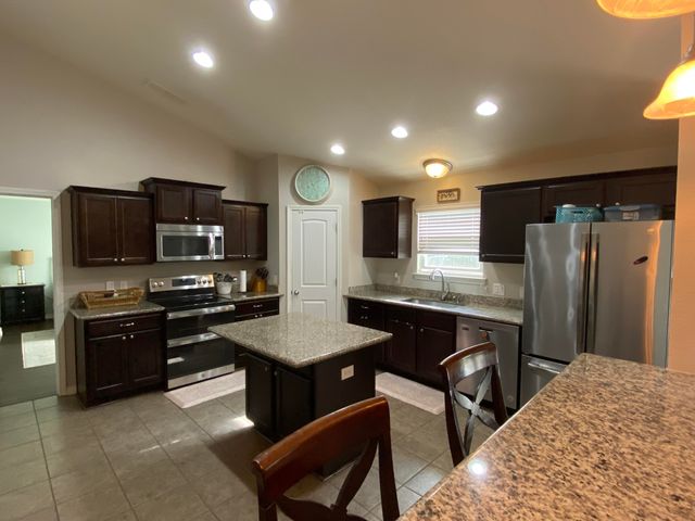 2113 Salamanca Street, Navarre, FL 32566