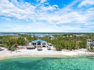 1557 Long Beach Drive, Big Pine Key, FL 33043