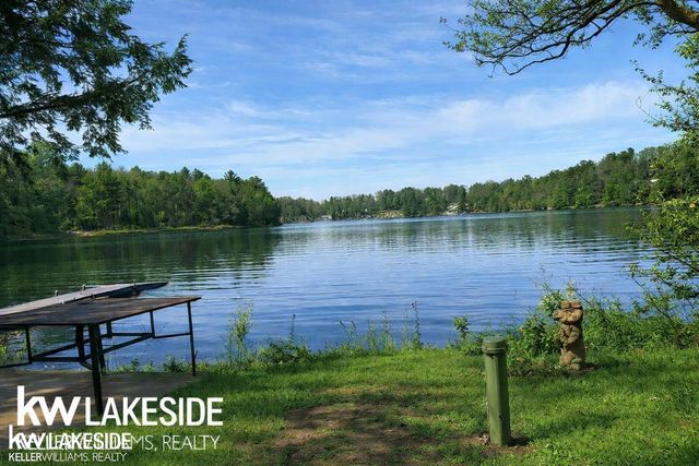 2603 Crescent Shores Drive, Traverse City, MI 49685