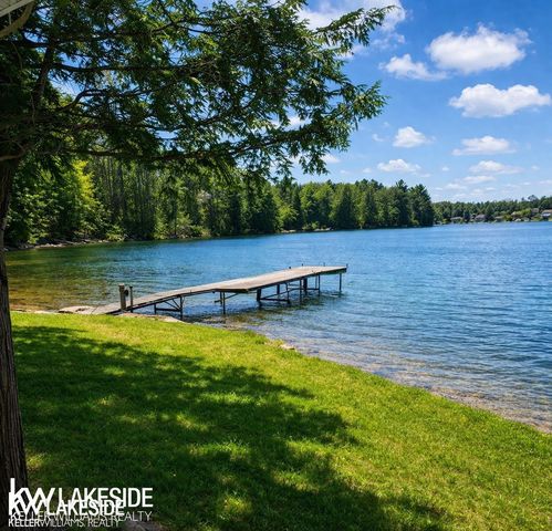 2603 Crescent Shores Drive, Traverse City, MI 49685