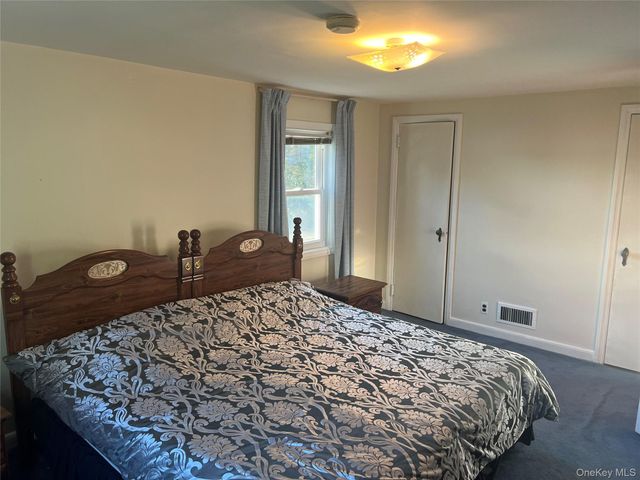 80 Roberts Lane, Yonkers, NY 10701