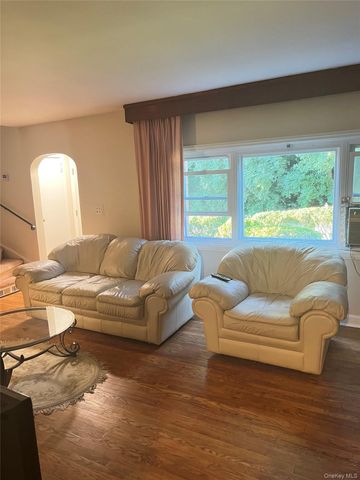 80 Roberts Lane, Yonkers, NY 10701
