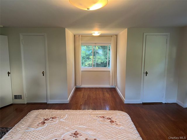 80 Roberts Lane, Yonkers, NY 10701