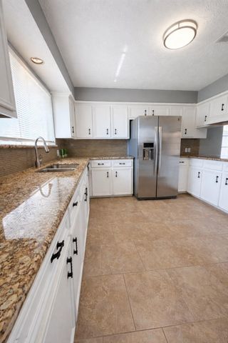 703 Bayview Drive, El Lago, TX 77586