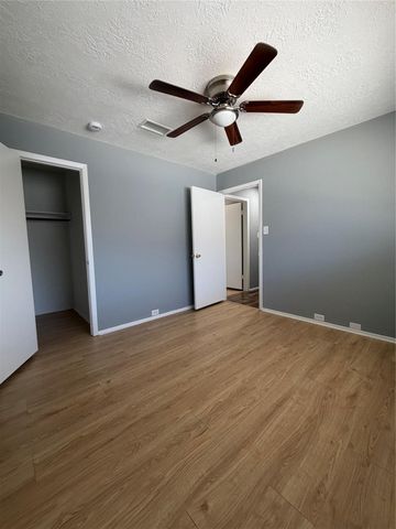 703 Bayview Drive, El Lago, TX 77586