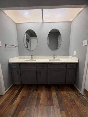 703 Bayview Drive, El Lago, TX 77586