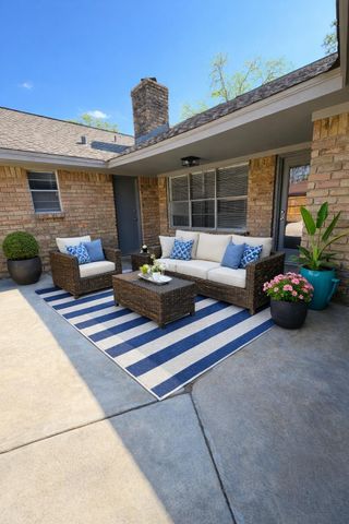 703 Bayview Drive, El Lago, TX 77586