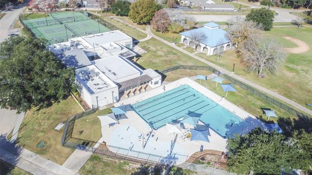 703 Bayview Drive, El Lago, TX 77586