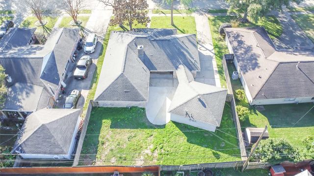 703 Bayview Drive, El Lago, TX 77586