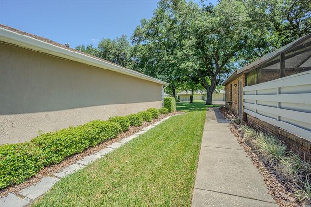 6431 LAURELWOOD DRIVE, Zephyrhills, FL 33542