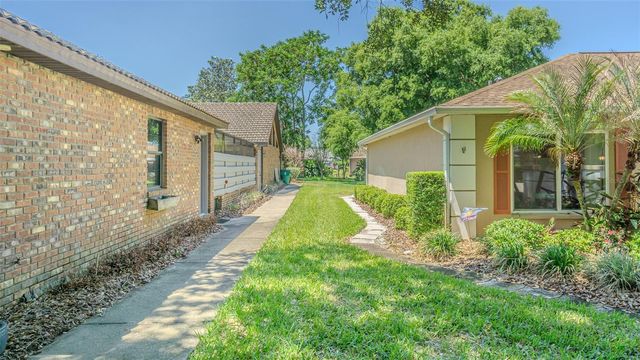 6431 LAURELWOOD DRIVE, Zephyrhills, FL 33542