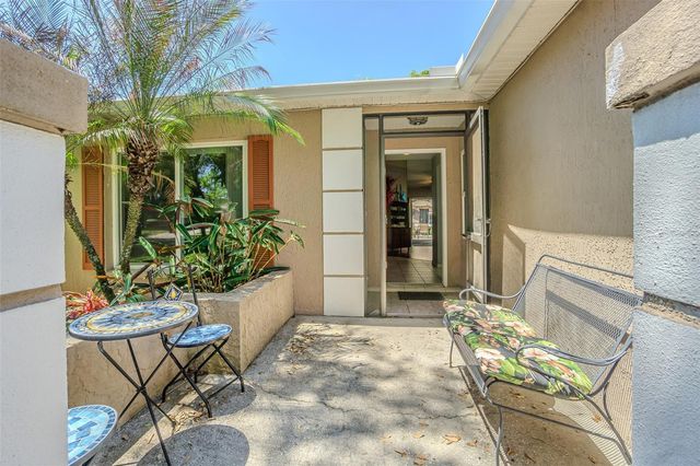 6431 LAURELWOOD DRIVE, Zephyrhills, FL 33542