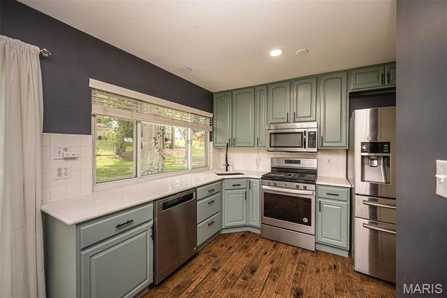 508 Arborwood Drive, Ballwin, MO 63021