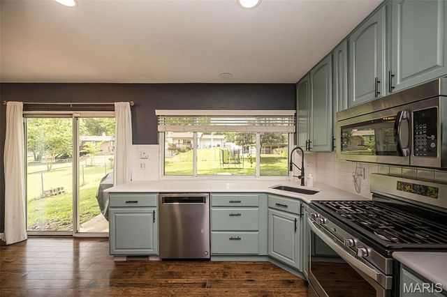 508 Arborwood Drive, Ballwin, MO 63021